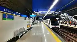 Nástupiště stanice linky 12