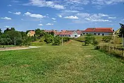 Statky na východním okraji vesnice