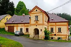 Michalovy Hory Bergamt (horní úřad) květen 2019 (2).jpg