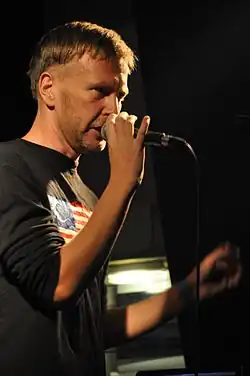 Petr Marek na koncertě skupiny Midi lidi na festivalu Křídla 2012