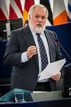 Miguel Arias Cañete (26. listopadu 2014)