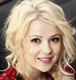 Mika Newton (14. května 2011)