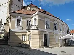 Mikulov,_Kostelní_náměstí_4.jpg