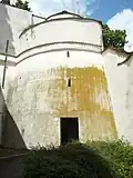 Mikulov, věž městského opevnění vedoucí do zahrad.jpg