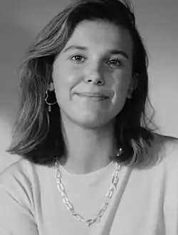 Civilní portrét Millie Bobby Brown