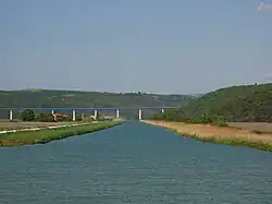 Řeka Mirna a most v Antenalu