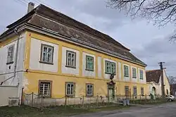 Miroslav-katolická-fara2011.jpg