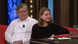 Český herec a režisér Miroslav Hanuš (vlevo) s dcerou Eliškou Hanušovou Bašusovou (vpravo) v Show Jana Krause roku 2021