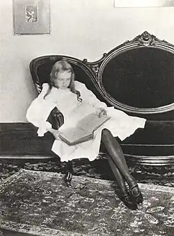Miss Grace, 1898