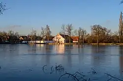 Mlýnský rybník s Květnickým mlýnem