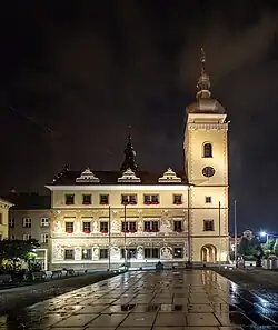 Stará radnice ve večerních hodinách