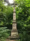 Mladějov na Moravě (Blosdorf) - krucifix pod hájenkou, poblíž úzkorozchodné dráhy.jpg