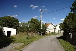 Domy u hlavní křižovatky