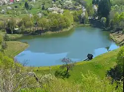 Moderštolniansky tajch od Banišťa - jaro