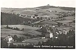 Mohelnice a Fojtovice v Krušných horách na počátku 20. století, v pozadí Komáří hůrka.