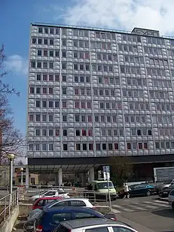 Hotelový dům, součást sídliště Invalidovna v Praze