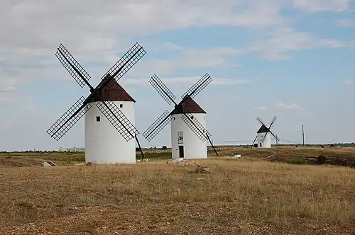 větrné mlýny v Mota del Cuervo
