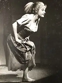 Snímek z „Das Mädel aus der Vorstadt“ od Johanna Nestroye