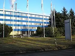 Hlavní budova s recepcí do papírenského komplexu