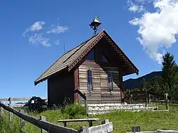 Kaple sv. Vigilia na úbočí Monte Cornetta