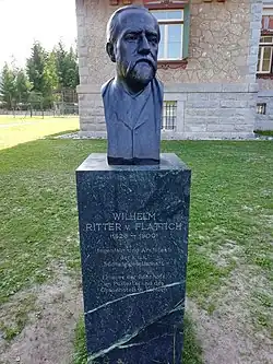 Památník u nádraží v Toblachu