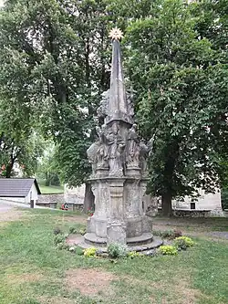 Morový sloup Nejsvětější Trojice v Krásné