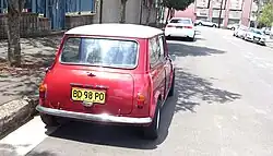 Mini Deluxe Mark I: až na bílou střechu velmi podobný vozu, který řídila Jeannie Hopkirková