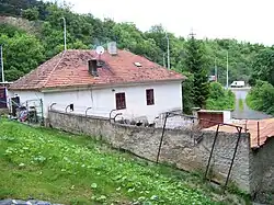 Motol, bývalý mlýn č. p. 10.jpg