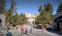 Pohled na Mount Rushmore z dálnice