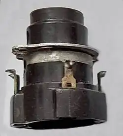 Montážní držák (6 pólů) pro vysokofrekvenční pentodu typ RV2.4P700