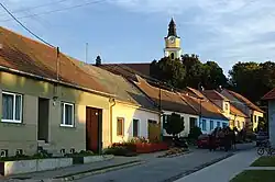 Ulice Vincence Bednáře a kostel sv. Kateřiny