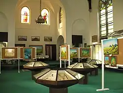 Interiér Muzea českého granátu v Třebenicích