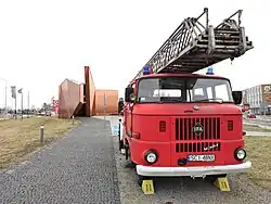 Hasičský vůz u muzea