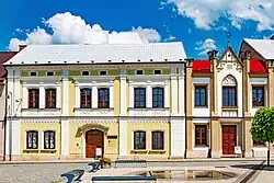 Hlavní budova Vlastivědného muzea Dobruška na Šubertově náměstí