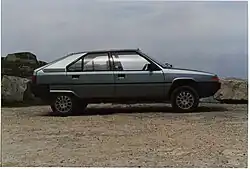 Hydropneumatické odpružení v nejvyšší poloze