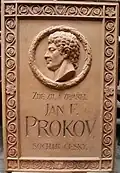 Pamětní deska Jana Brokofa s medailonem J. V. Myslbeka