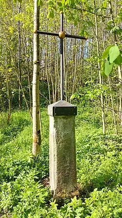 Pamětní křížek na místě zaniklé vsi