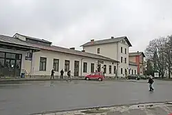 Nádraží Jaroměř - výpravní budova 01.JPG