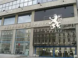 Národní galerie, vchod do Veletržního paláce