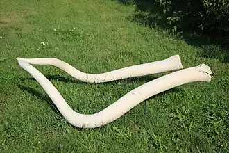 Socha na návsi Koperník