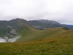 Kotliská od východu, za ní Chabenec