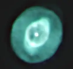 NGC 3242 na snímku ve viditelném spektru ze Schulmanova dalekohledu o průměru 80 cm na hoře Mt. Lemmon v Arizoně.