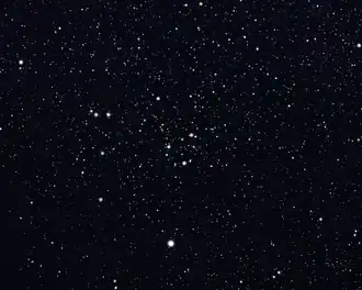 Otevřená hvězdokupa NGC 129 zobrazená v programu Stellarium. Autor: Roberto Mura