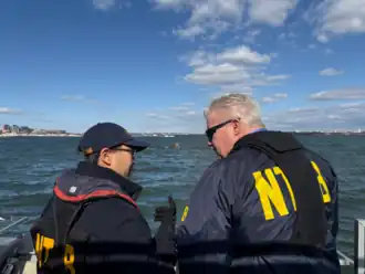 Vyšetřovatelé Národního úřadu pro bezpečnost dopravy na místě nehody (1. února 2025)