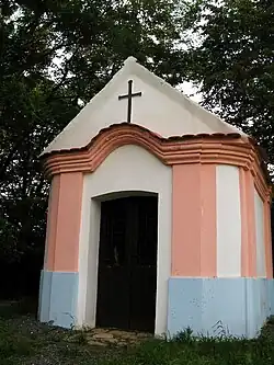 Načeradec,_kaple_u_silnice_do_Louňovic.jpg
