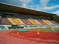 Hlavní tribuna