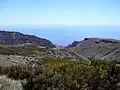 Při cestě na vrchol Pico do Arieiro zahlédneme Funchal.