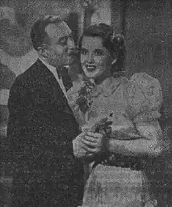 Oldřich Nový a Nancy Rubensová ve veselohře Vl. Slavínského „Dědečkem proti své vůli“