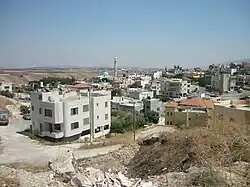 Celkový pohled na vesnici Na'ura