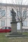 Socha svatého Jana Nepomuckého na náměstí